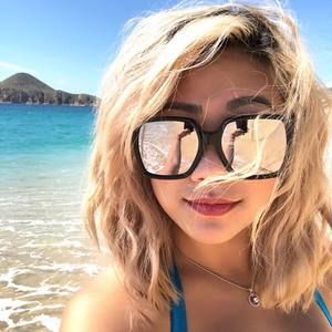 Meet your Posher, Tri